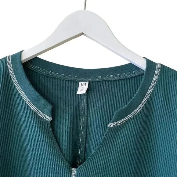BP by Be Proud Women's Split Neck Thermal Cropped Top Green Moss Waffle SZ S - Picture 2 of 12
